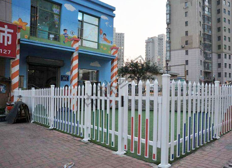 学校锌钢护栏